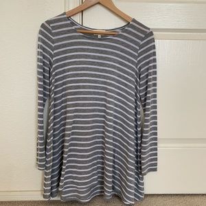 Grey & white long sleeve!